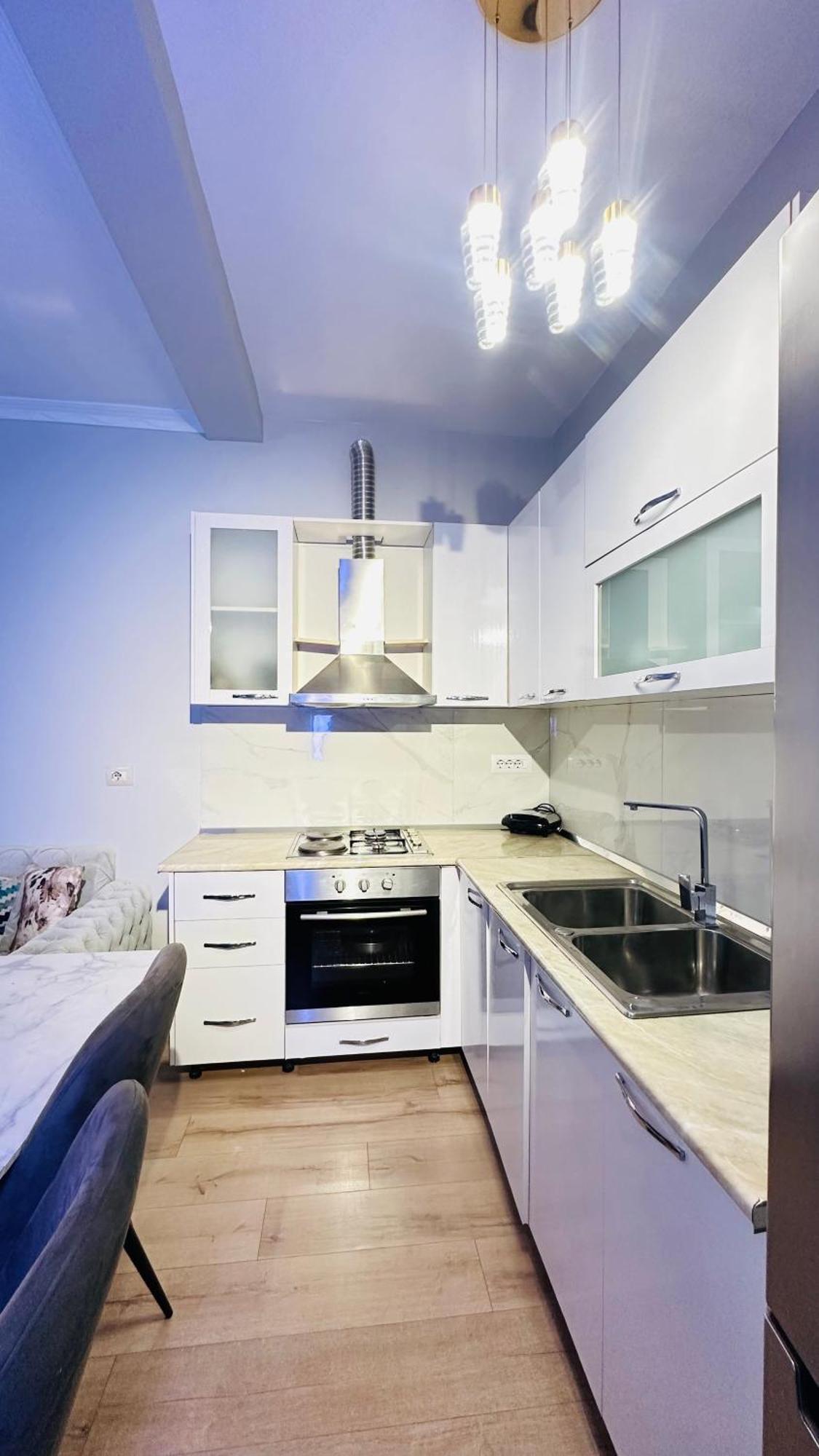 Bllok: Central Cozy Stay, 24/7 Self Check-In Tirana Buitenkant foto
